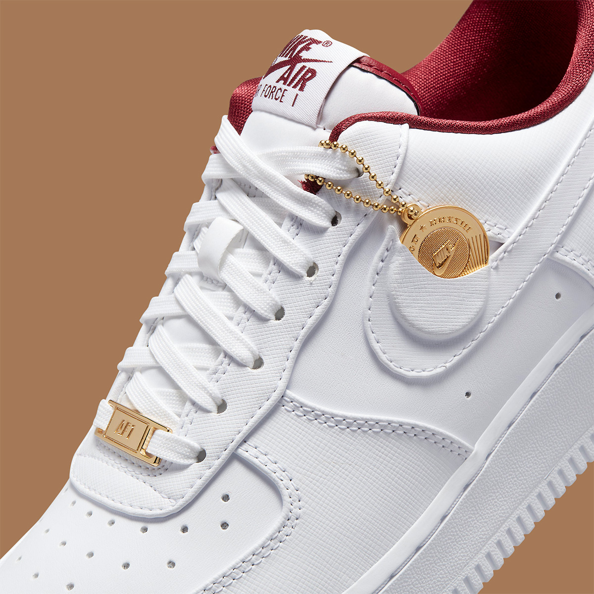 JustFreshKicks's tweet photo. Official Look at a new Nike Air Force 1 Low “Just Do It” 🪙 https://t.co/JkIcCcve6T