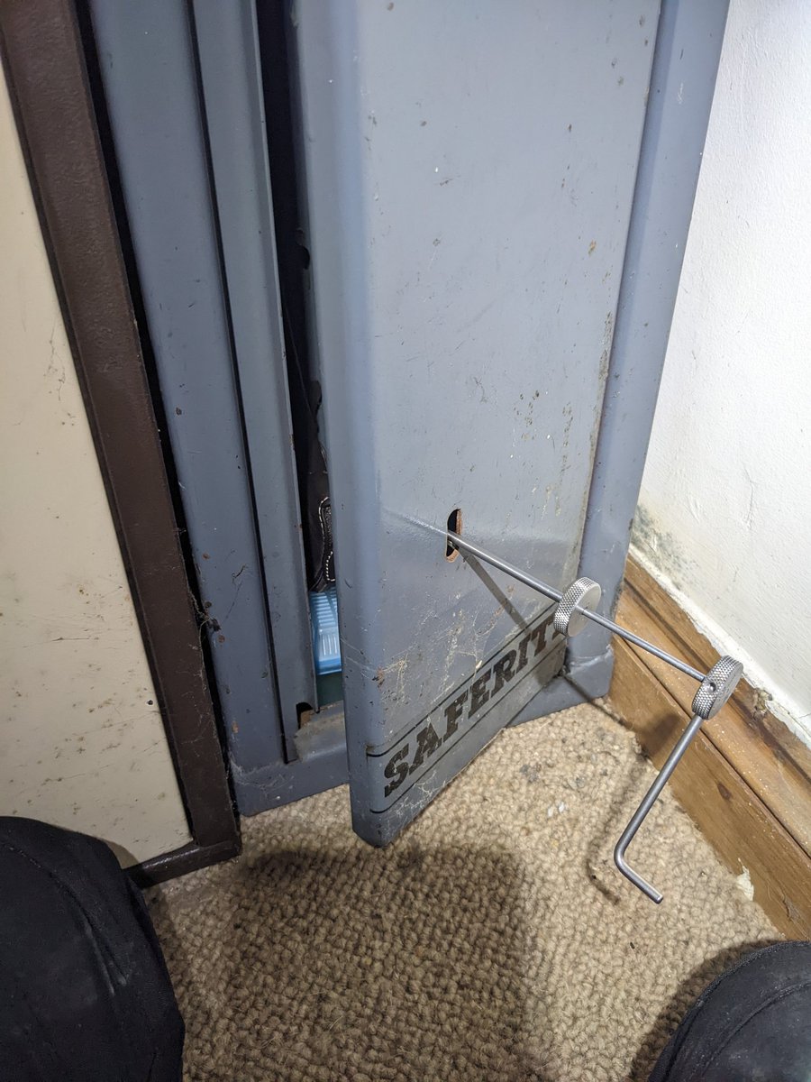 DenbighLocks's tweet photo. Double opening on these gun safes, lost all keys, opened and new keys made https://t.co/wcj1Siu5DQ