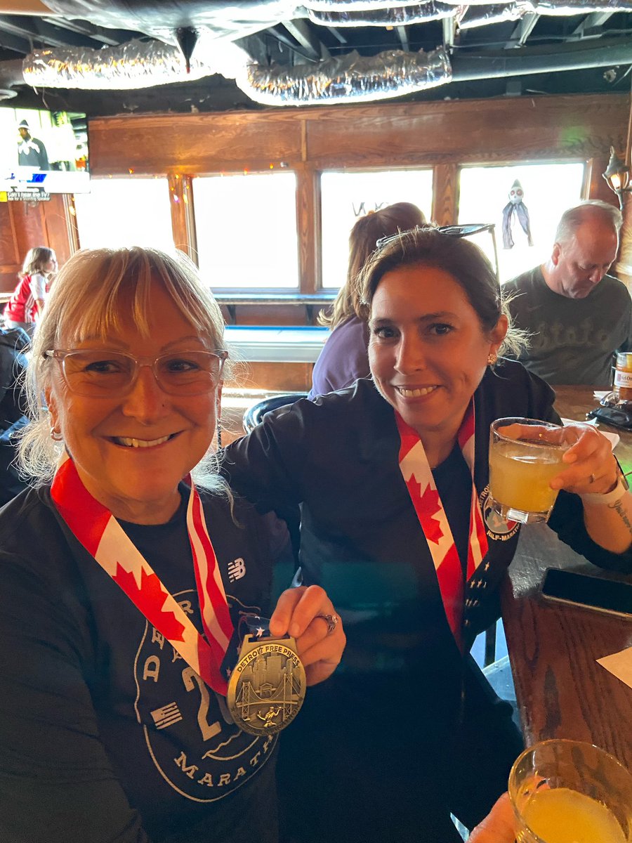 Michelle Louise tweet media