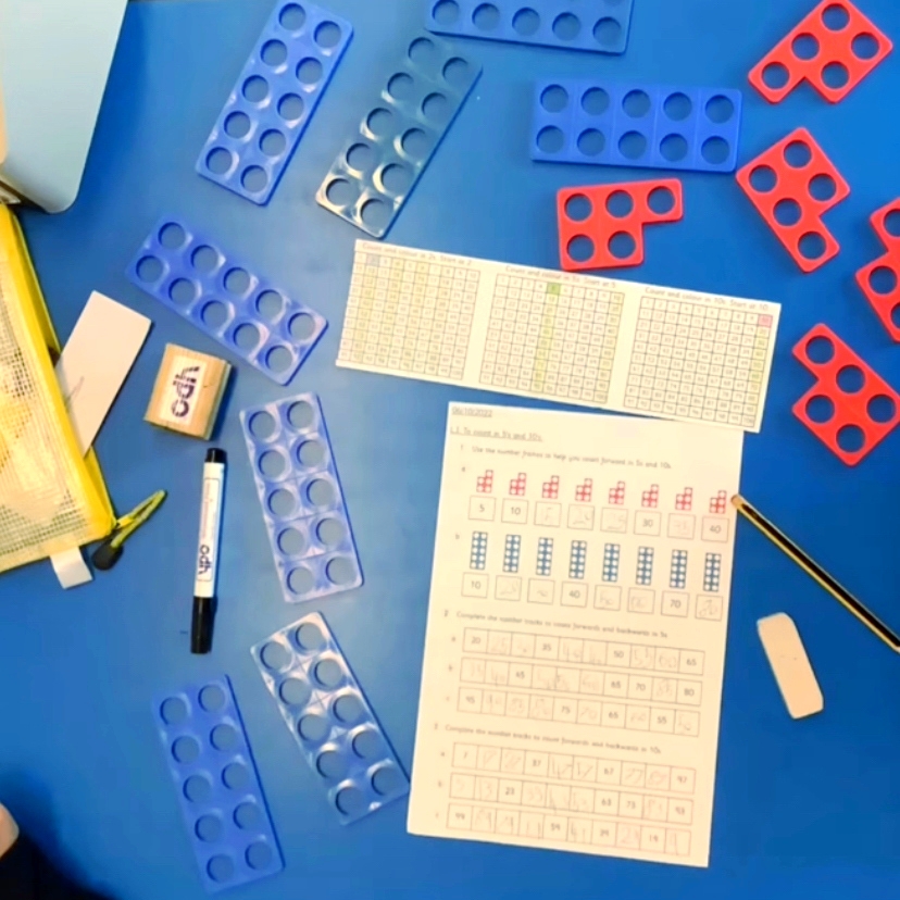 PrimaryStarsEd's tweet photo. Counting in multiples made easy with our differentiated worksheets 🤩

#teacherresources #learningresources #mathresources #mathsresources #mathbooks #iteachfirst #iteachkinder #ks1teacher #ks1 #year1teacher #year2teacher #iteach #iteachk #kindergartenlessons #yearone https://t.co/eIzitS4q1W