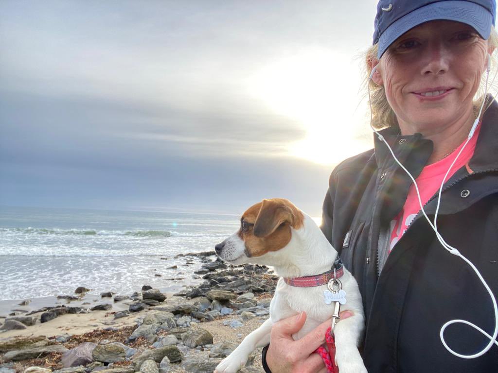 fimalone1's tweet photo. GreatPinkRun - although did a walk and swim rather than a run !!! Thankfully just got done before the rain @BreastCancerIre #greatpinkrun #fundraising #cancerbegone https://t.co/Hc3lama0Jj