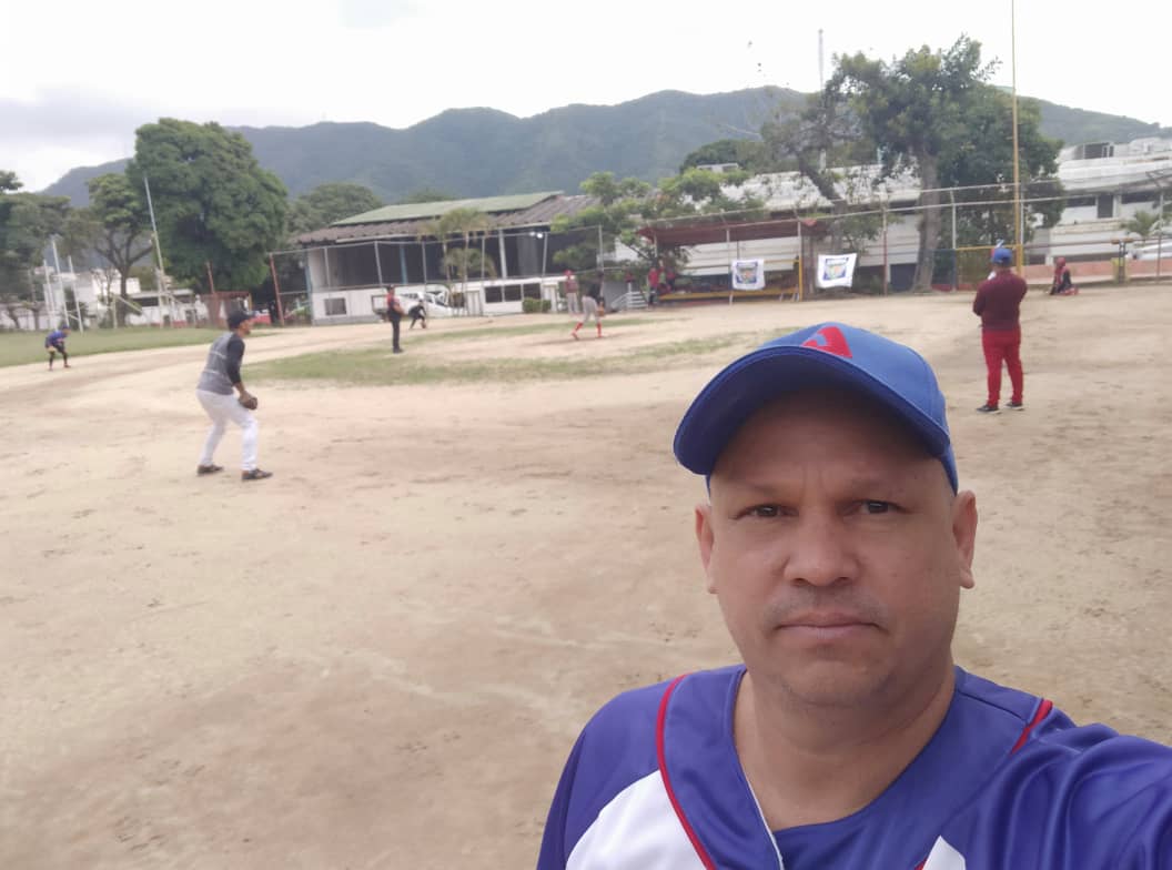 cubacooperaven's tweet photo. ¡Al fin se hizo justicia! El aguerrido equipo de softball de la Dirección Nacional de la Misión Médica venció a @DcMedica 13 carreras por 6. Un partido con jugadas cerradas y mucha entrega.

#CubaPorLaVida #FuerzaCuba #CubaPorLaPaz #Cuba #CheVive #CamiloVive #CubaViveEnSuHistoria https://t.co/7cIsuyfzFc
