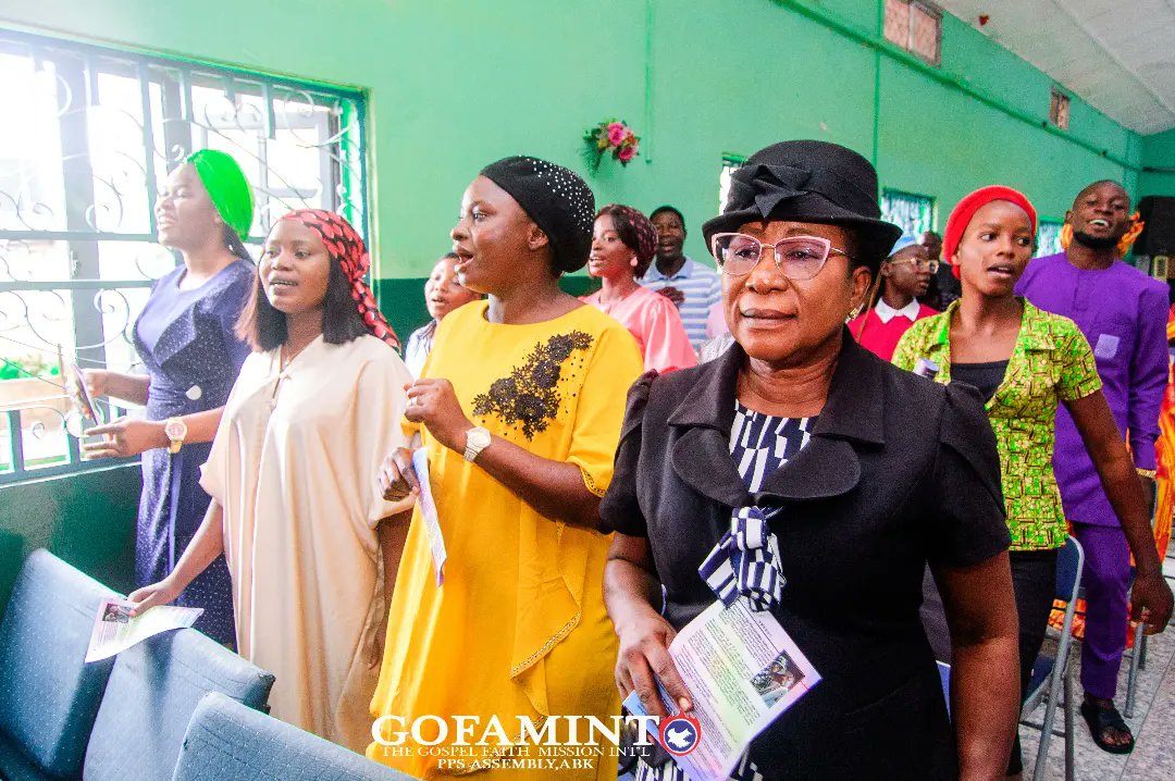 pacesetters_abk's tweet photo. ... Receive our praise o Lord!
Glory and Honour belongs to youπ
#pacesetter #gofamint #praises #pacesettersabk #melody #dances https://t.co/q6Husvcl6h