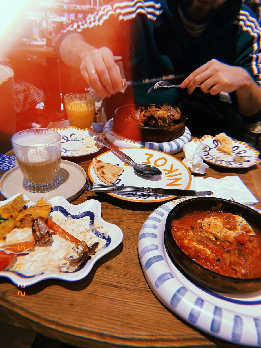 StacyFeuer_eth's tweet photo. Lanch Greek 🥙
#lanchtime #greekkitchen https://t.co/wZoDAHYXIu