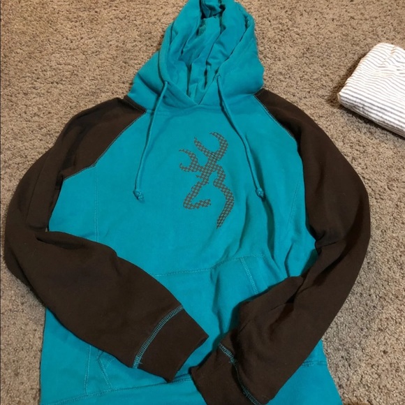RubymoraJams's tweet photo. So good I had to share! Check out all the items I'm loving on @Poshmarkapp #poshmark #fashion #style #shopmycloset #nike #browning: https://t.co/KNMp7cbv4H https://t.co/HtOlojAioz