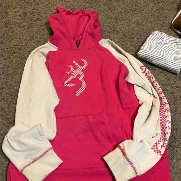 RubymoraJams's tweet photo. So good I had to share! Check out all the items I'm loving on @Poshmarkapp #poshmark #fashion #style #shopmycloset #nike #browning: https://t.co/KNMp7cbv4H https://t.co/HtOlojAioz