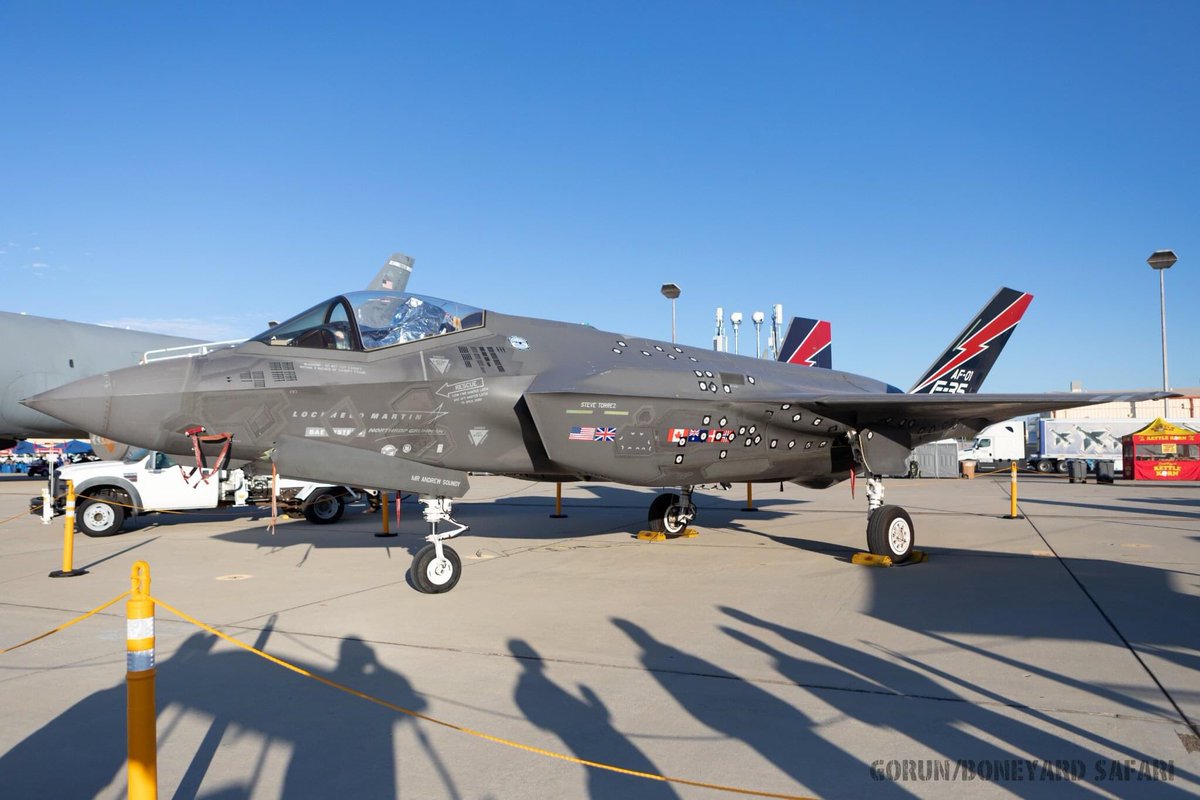 Boneyardsafari's tweet photo. #AerospaceValleyOpenHouse #EdwardsAirForceBase #Aeronews #AirwaysMagazine #ScrambleMagazine #CombatAircraftJournal #AirForcesMonthly #BoneyardSafari #usaf #NASA #NASAArmstrongFlightResearchCenter #NASADrydenResearchCenter https://t.co/Hum48YeoBN