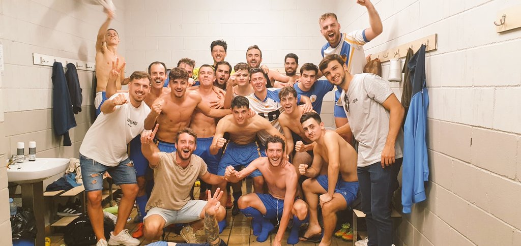 udparcoficial's tweet photo. [PRIMER EQUIPO]⚪🔵

¡Otra más en casa!💪 Victoria sufrida a pesar de los goles, ante un gran @cfametlla1924

Primer equipo 7-3 @cfametlla1924

⚽ Gorka
⚽ Guille
⚽⚽ Alex
⚽⚽⚽ Ander

¡Gran victoria de equipo! https://t.co/RxyrGVoTO6