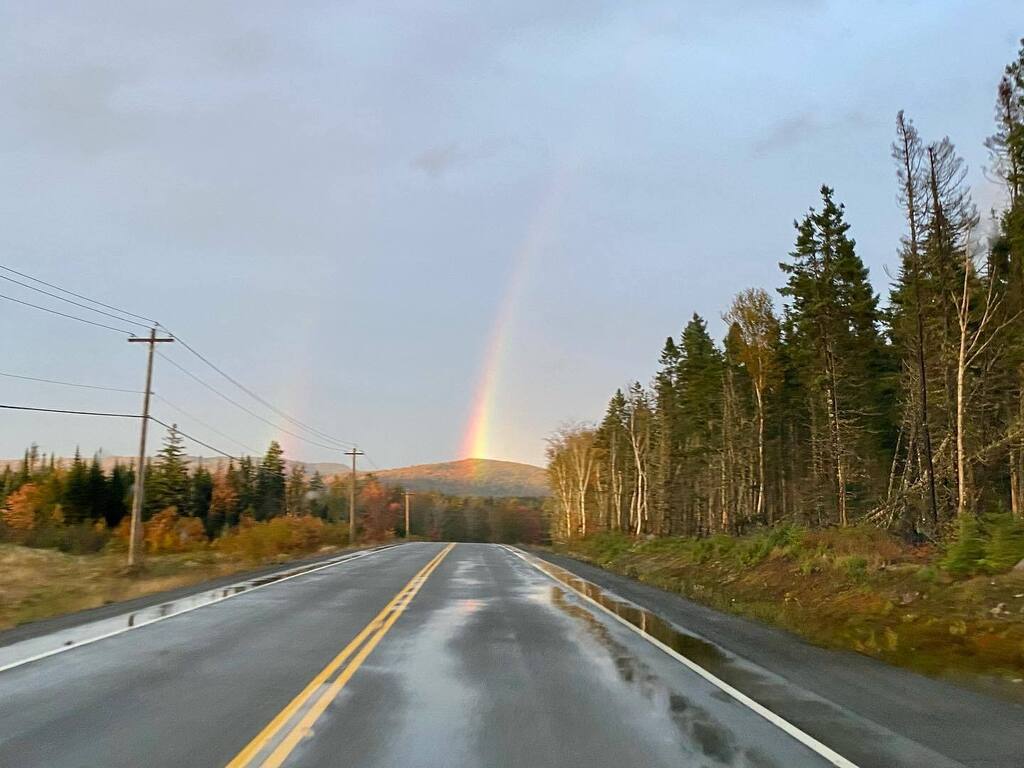 sarahjoydrop's tweet photo. Cape Breton for #celticcoloursinternationalfestival #celticcolours #ilovenovascotia #fallcolors #capebreton #maritimes #canada #novascotia #seascape #canadianlife #fall https://t.co/4O48ZAs4e5 https://t.co/CAt0ScyLuP