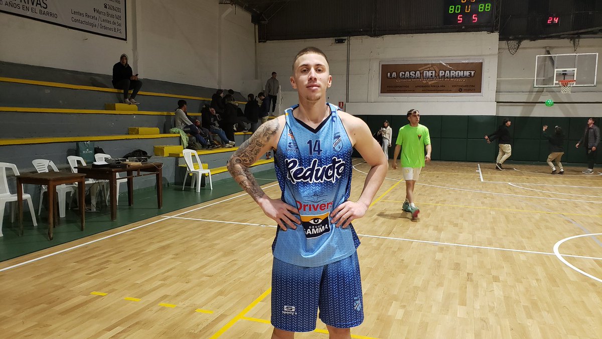 BasquetTotal's tweet photo. #DTAxBT | "ESTE AÑO VAMOS A DAR PELEA"

Reducto comenzó con el pie derecho en un partido que se le complicó en el final y donde Brian Silva fue la figura del encuentro. Tras el partido habló con @SantiagoB23.

👉https://t.co/WLPAdQNmox https://t.co/xJnSEr0ag9