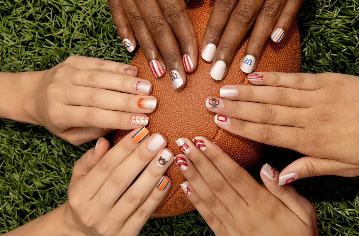 colorstreet's tweet photo. It's #NationalSportsDay! 🏆

Are you rocking our Collegiate shade(s) in honor of the day?

Shop your favorite College team now: https://t.co/JXunrAErQx🏅 https://t.co/2ewBH9ZFPD