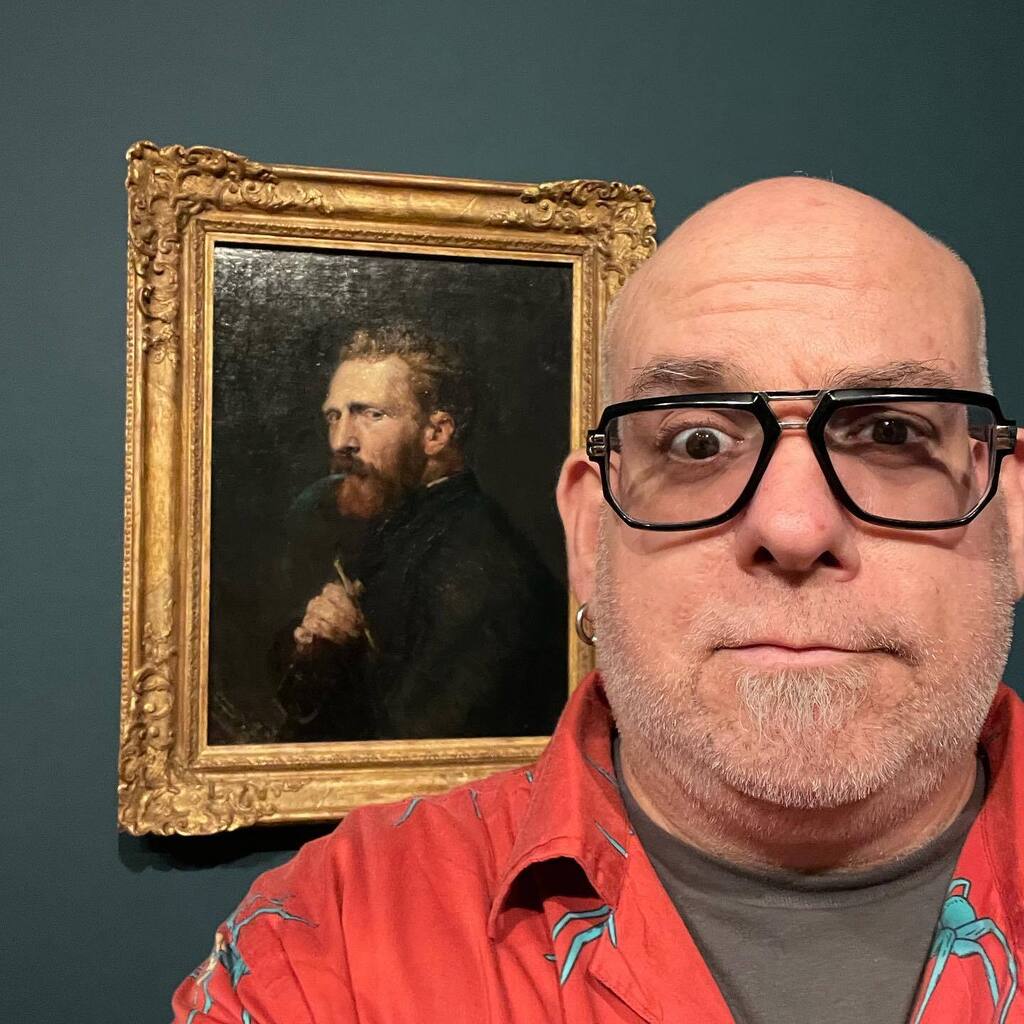 markdrew's tweet photo. Took a selfie with some dudeβs selfie
#earear #vancough https://t.co/ZlqxB1mnIs https://t.co/h12PkZAf76