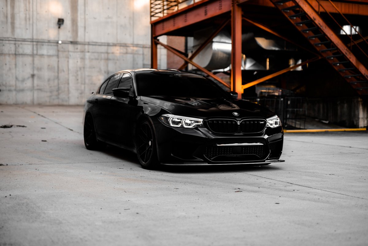 ModeCarbon's tweet photo. Old car, crashed it and looking for something new! @HRE_Wheels #ModeCarbon #F90 #M5 https://t.co/er1hm4vXDw