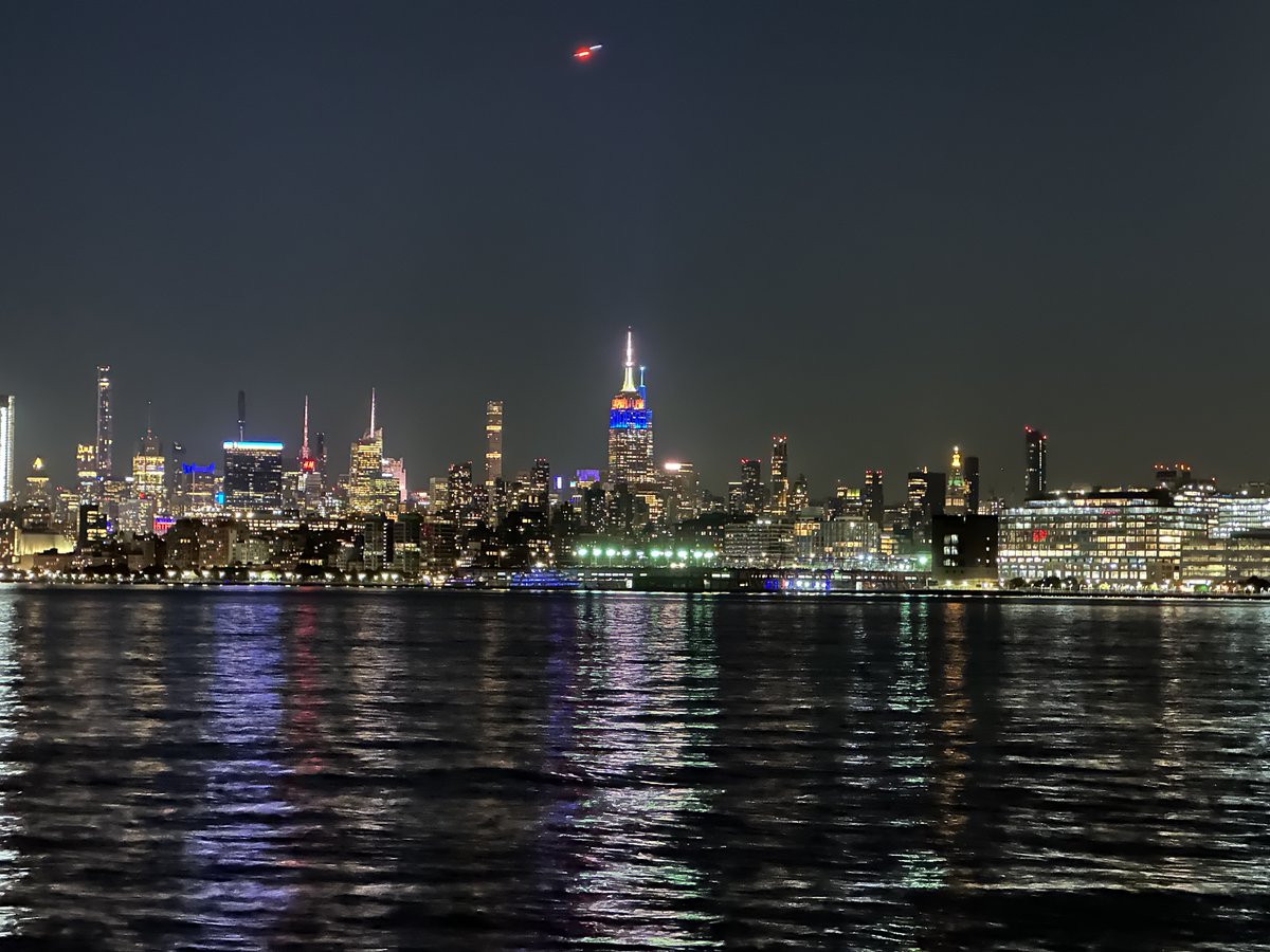 glnarayanan's tweet photo. Hudson Waterfront at night, with the WTC standing tall &amp; bright

#hudson #travel #rusticnomads #iphonephotography #nightphotography #wtc #NYC https://t.co/cEDnQQ1uYQ