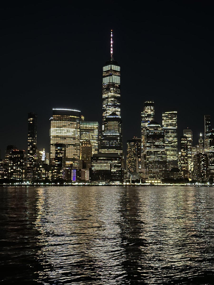 glnarayanan's tweet photo. Hudson Waterfront at night, with the WTC standing tall &amp; bright

#hudson #travel #rusticnomads #iphonephotography #nightphotography #wtc #NYC https://t.co/cEDnQQ1uYQ