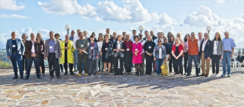 ebbf's tweet photo. What is organizational trust and how to build it?
“The secret to any high-performing team is trust.”
https://t.co/P22uOE4YOc
Enjoy some precious experiences of a number of #ebbfmembers from their trust-filled organization.
@MartinaCrepaz @PascalJossi @MikaKorhonen https://t.co/6c6JQCeWfc