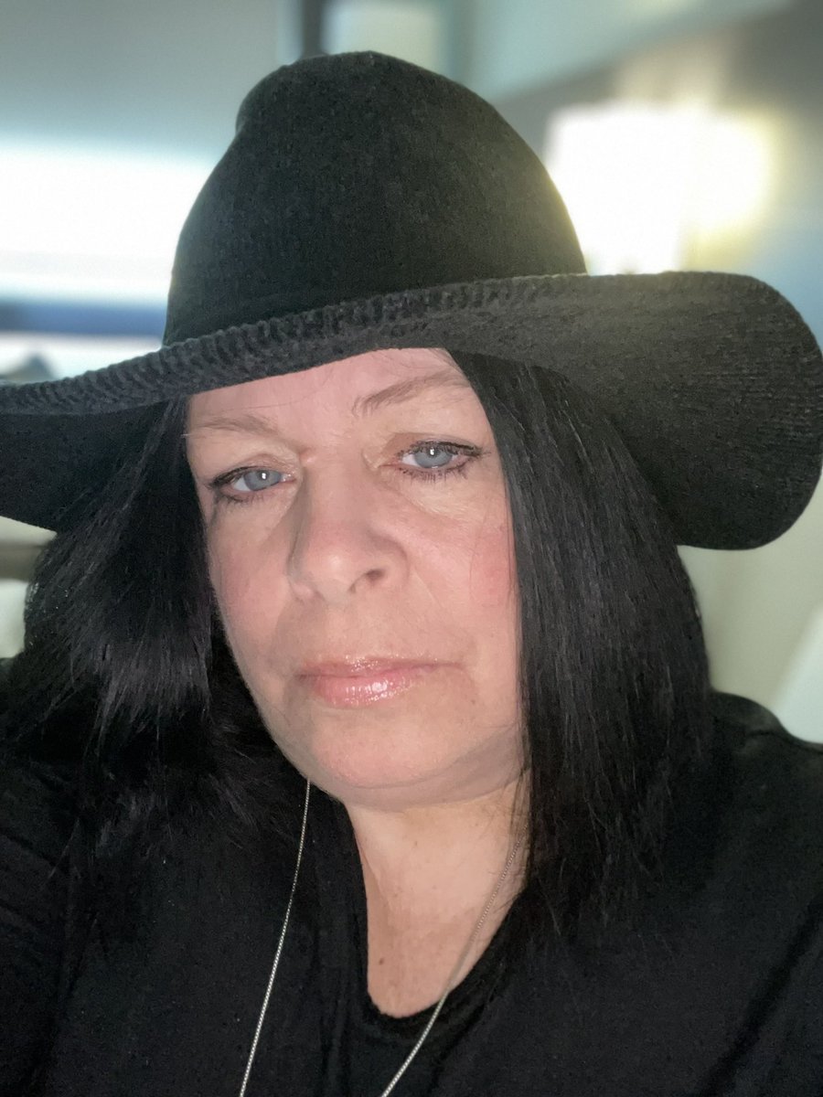 Amy Bechard tweet media