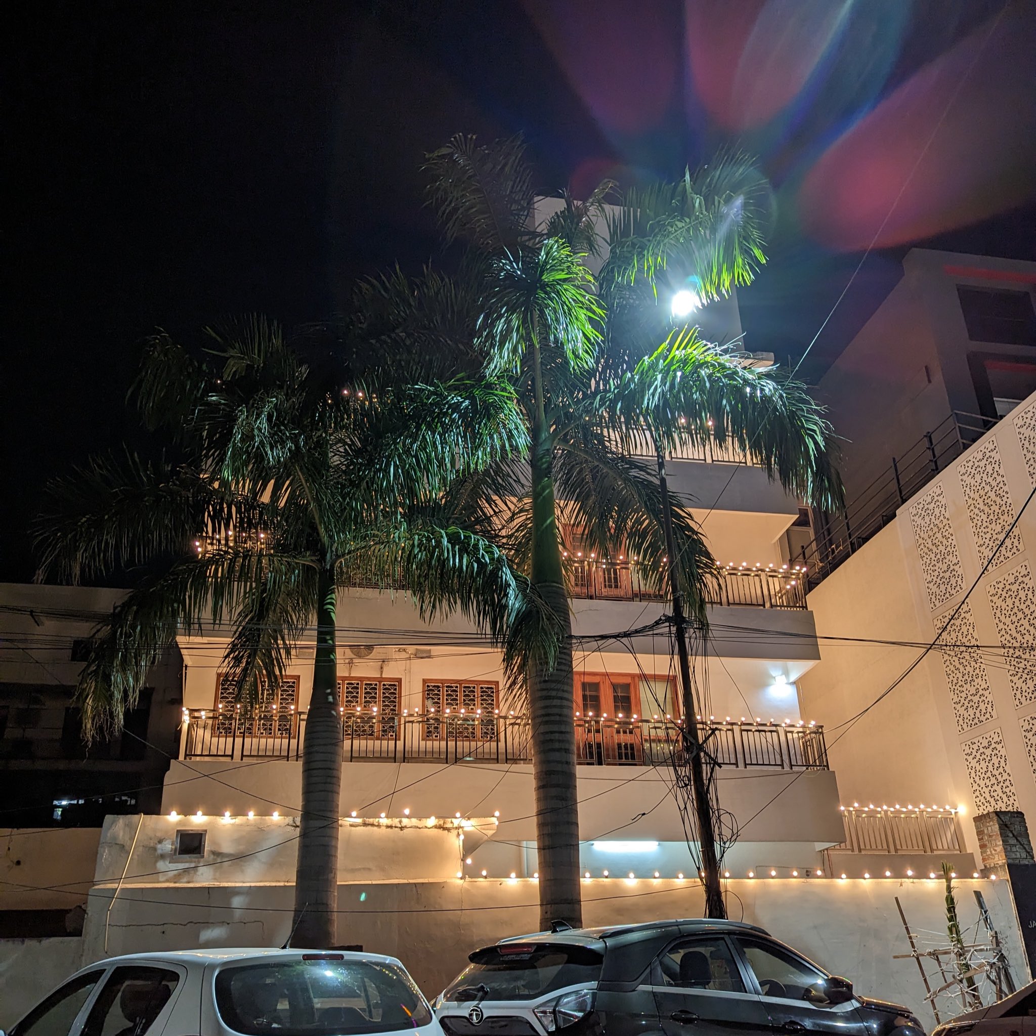 TechDroider on Twitter "Pixel 7 Pro (Left) iPhone 14 Pro Max (Right