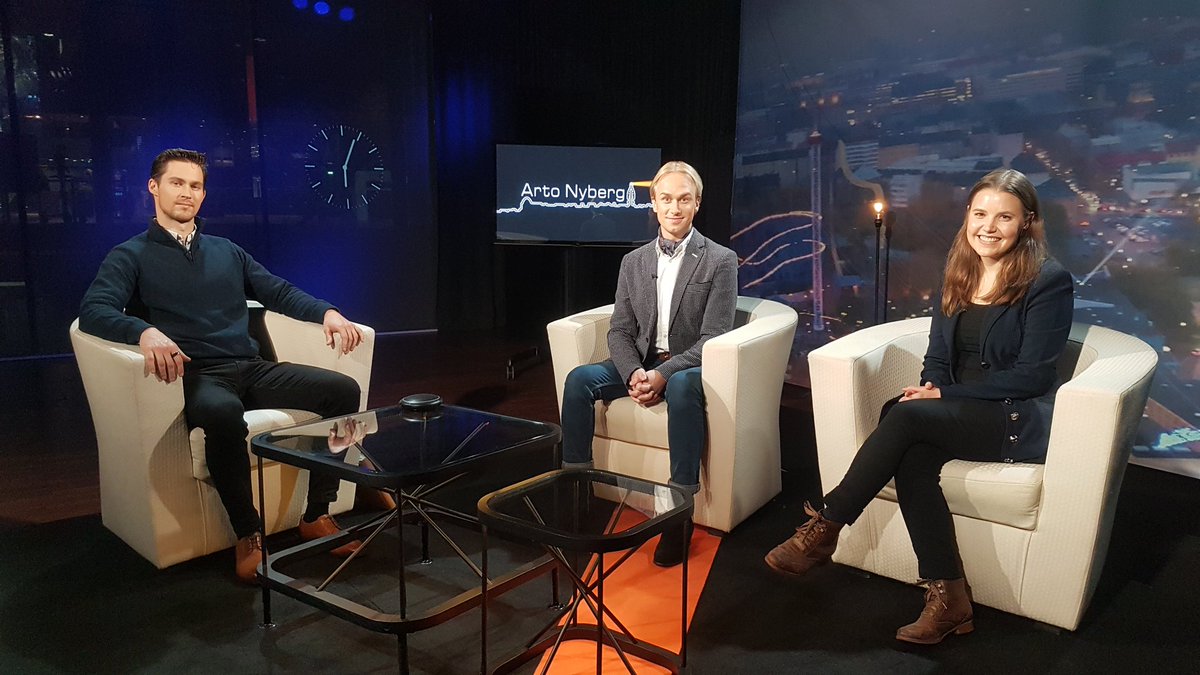 suora @ArtoNyberg <a href="/YleTV1/">Yle TV1</a> klo 1845: Ralf Siren, Christoffer Strandberg ja Veera W. Vilo
