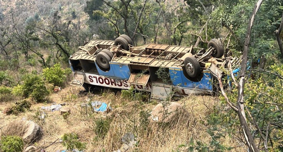 Following the passing of #TynwaldHigh students in a fatal accident, @MoPSEZim must introduce policy/guidelines on trips & tours to prohibit traveling at night. May the departed souls #RIP @TynwaldHigh @sam_signsofhope @arfzimbabwe @nickmangwana @InfoMinZW @RMajongwe