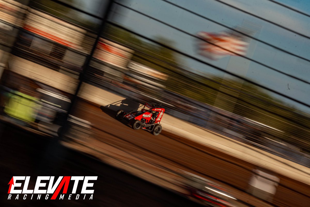 ElevateRacing's tweet photo. Golden hour + @Xtreme_Outlaw = 😍
.
.
@chancecrum83 | @DaisonPursley 
@tay_reimer | @jadeavedisian https://t.co/VO9s3KS4kk