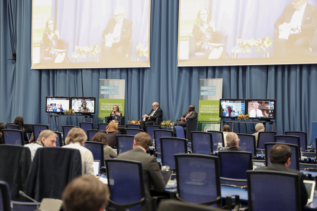 The #CND65 Chair’s One-Day Special Forum saw the participation of #UN Member States, IGO’s, and NGO’s along with experts from @UNODC 🇺🇳   #NoPatientLeftBehind   Here are the best snapshots from the day 📸⤵️   🔗 flic.kr/s/aHBqjAb6dk