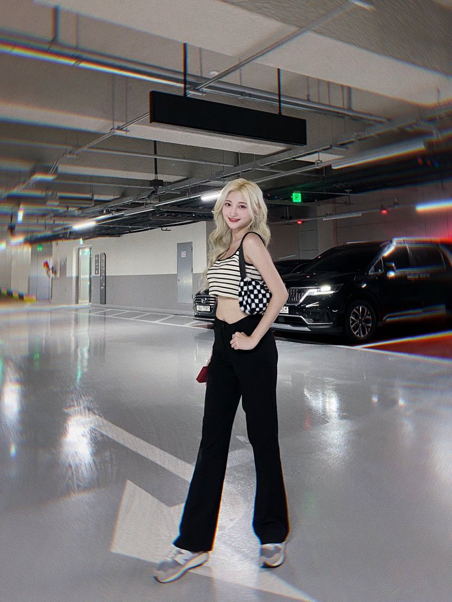 changching_th's tweet photo. 221110|ILY:1 update
[📸]โรน่า(RONA)

อนลี่วัน~~ไม่ได้เจอกันนานเลย!
ฉันคิดถึงคุณมาก!
ทุกคนเคยดู Gangnam Dessert Battle มั้ย??
วันนั้นมีความสุขมากและเป็นวันที่มีความสุข😆  
ยกมือขึ้นถ้าคุณชอบโมจิเหมือนฉัน👋
ฝากติดตามด้วยนะคะ~❤
#아일리원 #ILY1 #RONA #로나 #โรน่า https://t.co/n63mwFTMcy