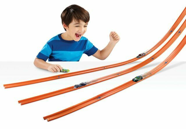 sunol's tweet photo. @Astro_Chuck Hot Wheels on a giant track. https://t.co/X3ivmSgMit