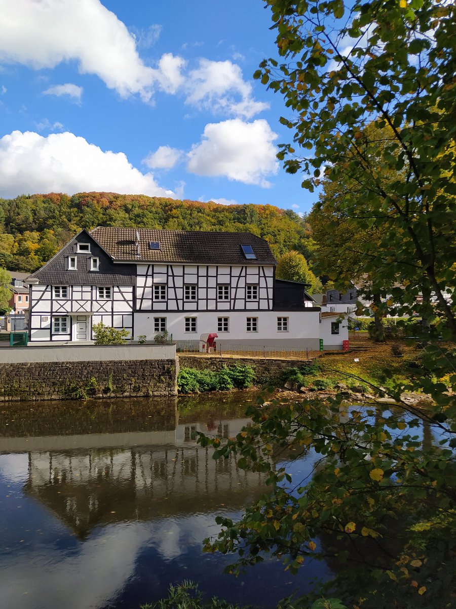 Larissa_W2312's tweet photo. Von der #MüngstenerBrücke ,
zur #Kolfurth #Strandcafe und zurück https://t.co/Bk0DYEvvrh