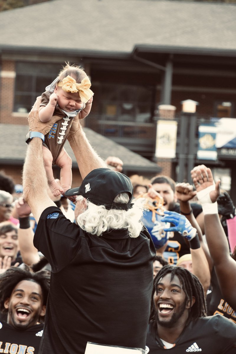 megclif's tweet photo. I can’t stop sharing this because I’m so damn obsessed 😭 Ocie’s first football game was one we’ll never forget.. nor will her Granddude 💙💛 https://t.co/SxzZvkbNOa
