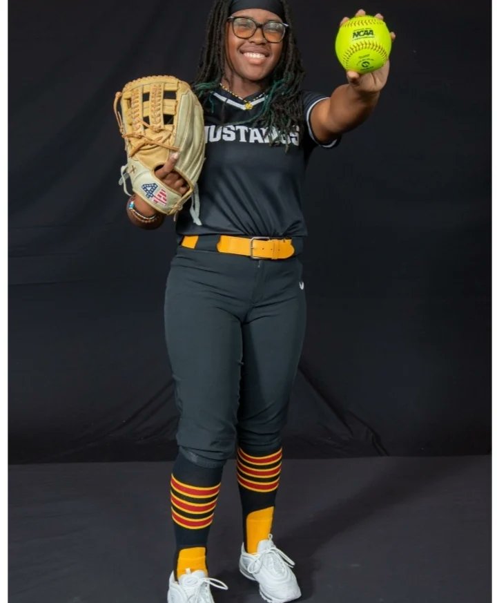 HotshotsPacheco's tweet photo. #8 2024 Kk Curry on her 1st Unofficial Vist @MSUTexasSB Thank you Coach Talley and MSU for everything!  #pfsoftball https://t.co/kv22LcQGg0
