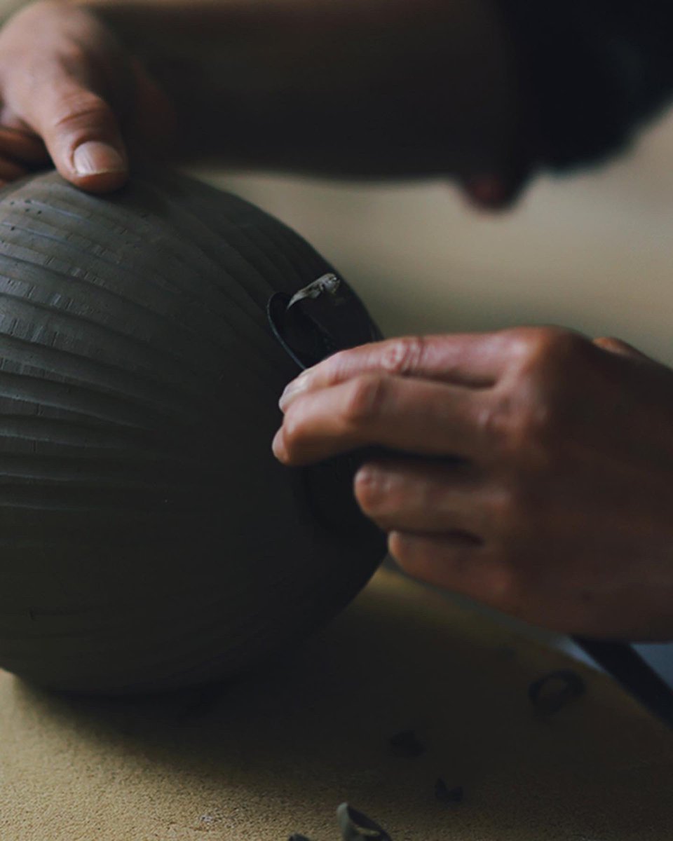 anagamafired's tweet photo. Stills taken by director ©ASENSIOCOMUNICACIO for the Mudthing documentary film ‘Wood Firing with Nancy Fuller’. To view episodes 1 & 2 visit https://t.co/X7ZxxBm2oO #craftdocumentary #craftfilm #pottery #mudthing #nancyfullerpottery #perthshirehour https://t.co/kq22cux6NI