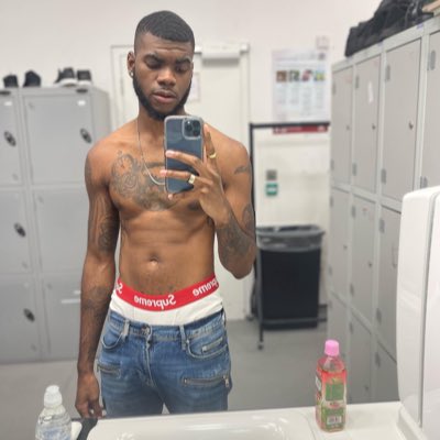 Chef_Carrtny's tweet photo. #NewProfilePic 🤷🏾‍♂️ https://t.co/XZnyO97968