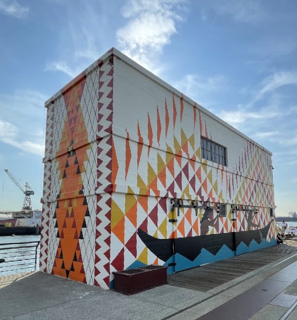 Van_Biennale's tweet photo. We were so thrilled to be invited to the official unveiling of the BLANKETING THE CITY V #mural, a wonderful collaboration amongst artists Debra Sparrow, Chief Janice George, Willard “Buddy” Joseph &amp; Angela George. 

@vanmuralfest 

#publicart #community https://t.co/h56KNtTZUa