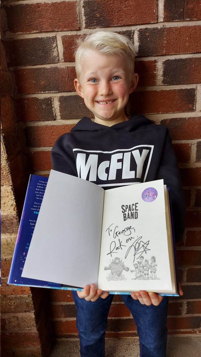Was lovely to meet you today <a href="/TomFletcher/">Tom Fletcher</a> . We can't wait to read this book together and George is very happy with the main characters name! 🙂
