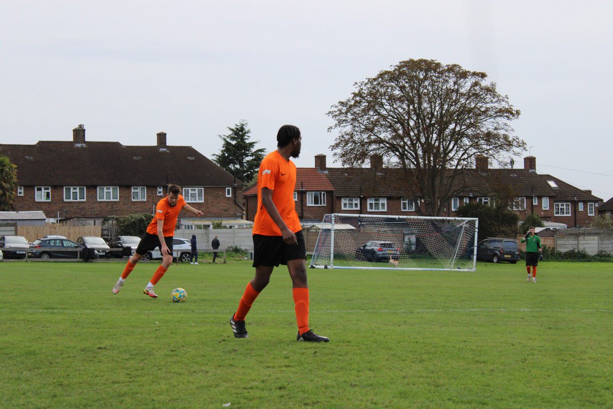 chloe_sib_'s tweet photo. Back at it today with @Chimaira_1s at their match against @FcBeacons at Shooters Hill and what a match it was, both teams played exceptionally! #football #sundayleague #chimaria #shootershill #photography #sport #sportphotography https://t.co/0b0x1Fi3ur