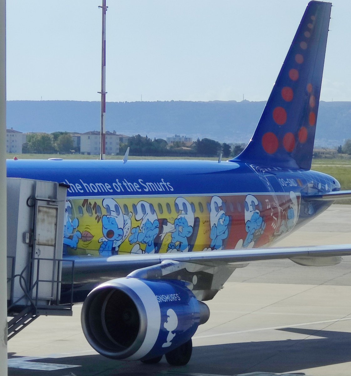 rgovers's tweet photo. Someone's having fun at Brussels Airlines. Sending us the Smurfs to extract us 🤣 
after #ipba2022 @IPBA_Conf and cancelled flight yesterday https://t.co/Cu7CacyTPC