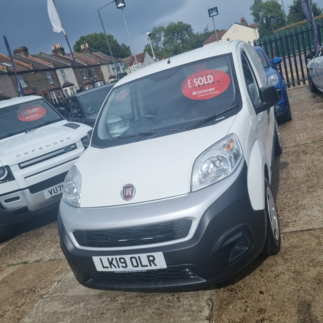 Alex Warner🏀🏟️ tweet media