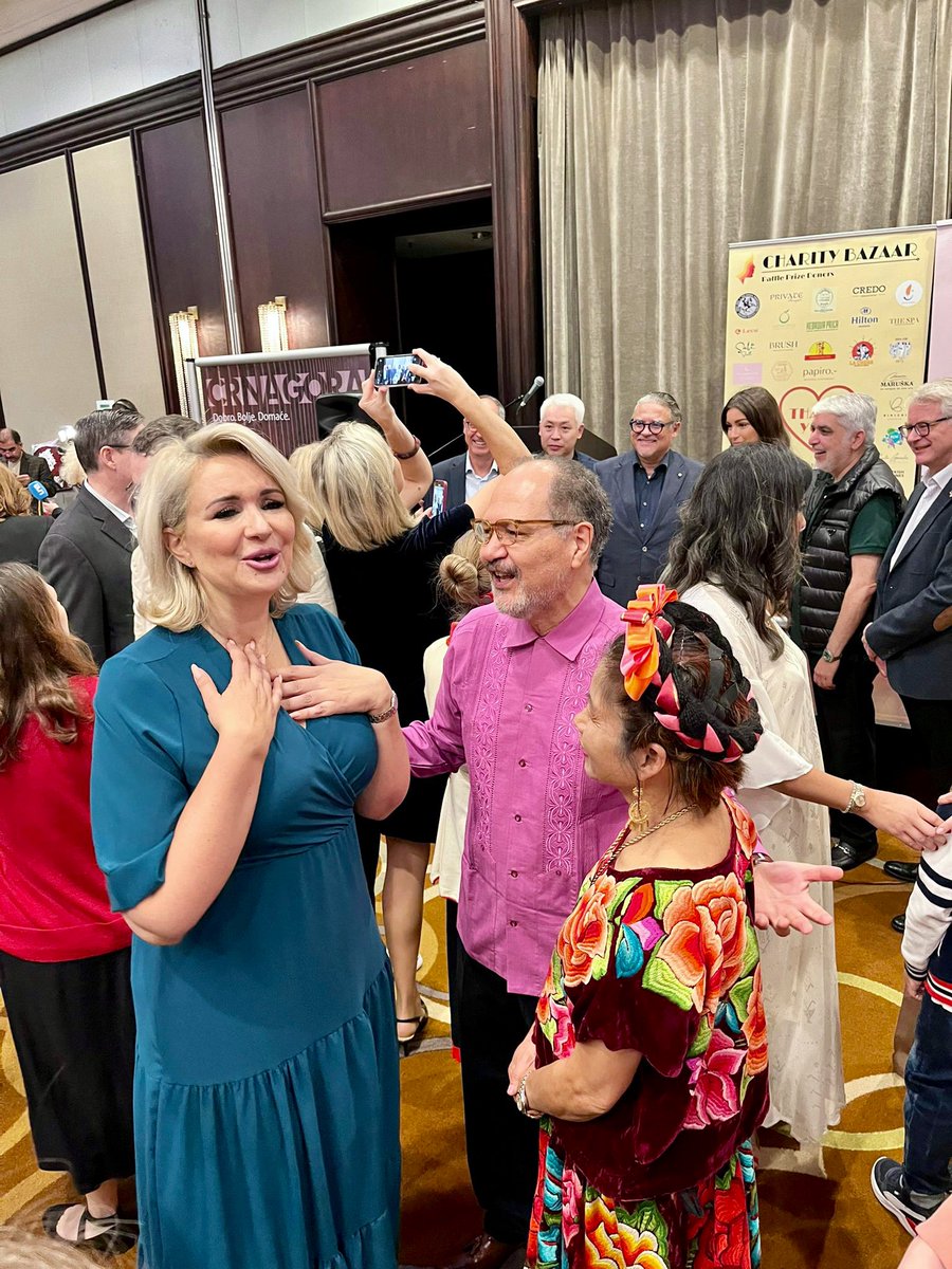 EmbCarlosFelix's tweet photo. Presencia 🇲🇽 en Bazar caridad por “Internacional Women Club Belgrade”presidido por #Mexico, inaugurado Dra. Darija Kisic, Min. trabajo #Serbia. #podersuave. @sre @DiplomaciacMX @CMorenoToscano1 @feller_jennifer @baguilarc @ALFZEGBE https://t.co/5RkMFHVYrY