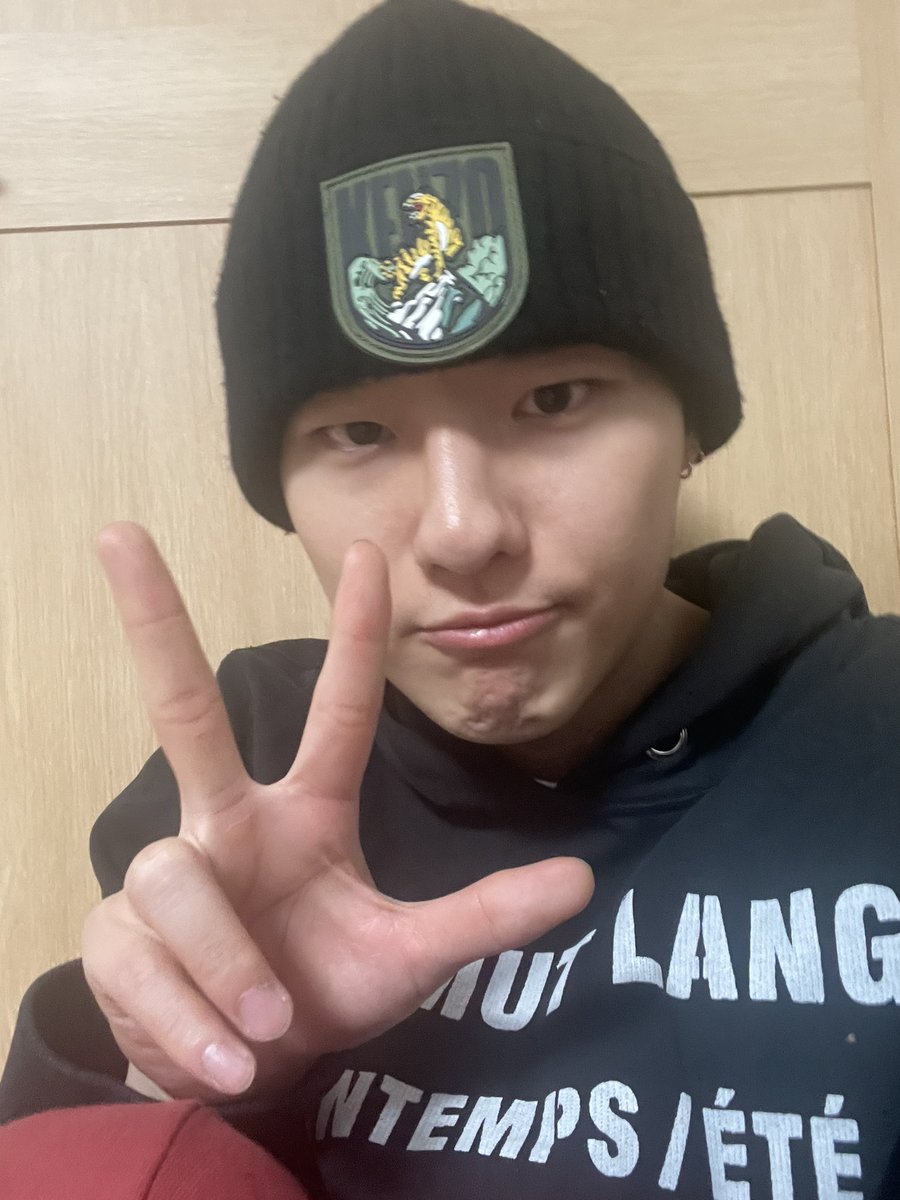 조우즈 tweet media