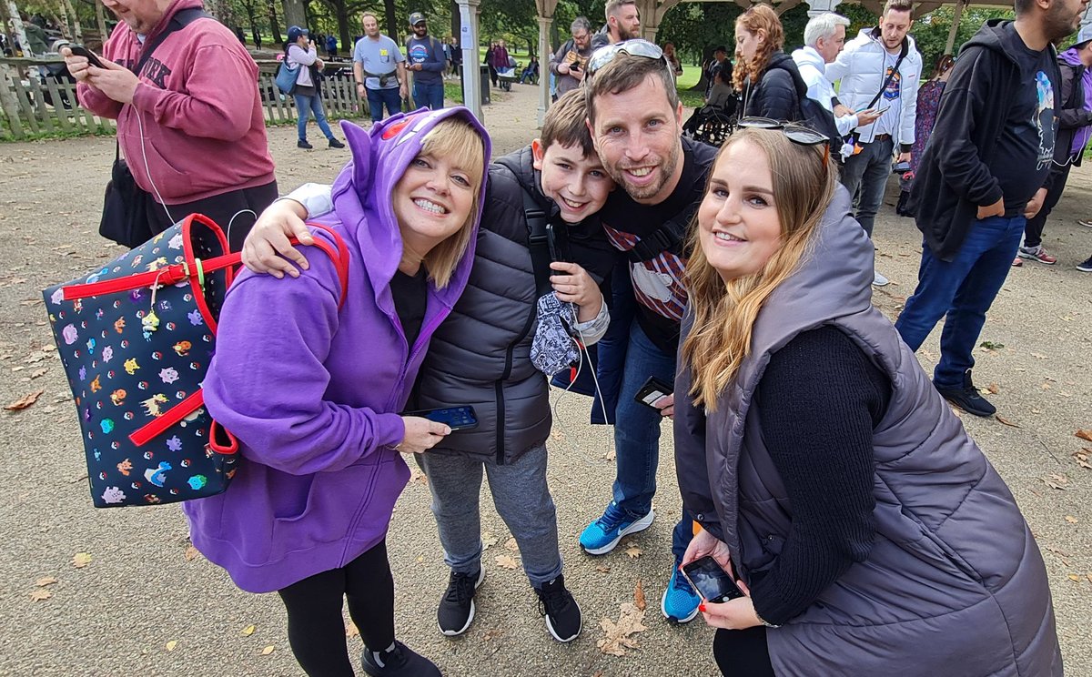 Nikz2Nakz's tweet photo. 📸🎮✨️More Photos from #LitwickCommunityDay yesterday 😁🤩❤️ releasing the best looking shiny brings out the most amazing people ❤️ (might have find another way to share these photos 📸 😅

@kellslangers @furby_andrew @HermesNinja @IncensedPodcast @cherrikezzi @mossom106 https://t.co/qH3RqxHqAl