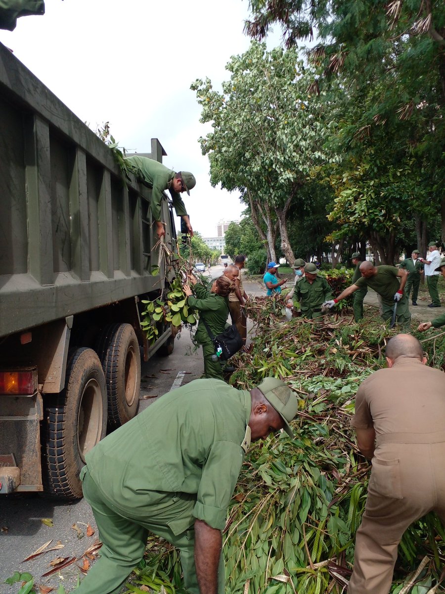 @LogVanguardia El pueblo es la razón de ser de la revolución.#FuerzasCuba #FuerzaPinarDelRío