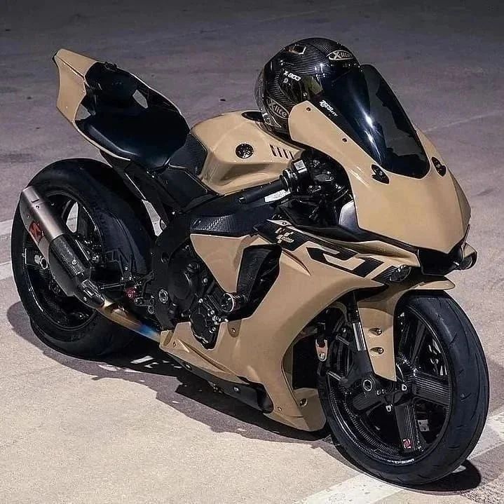 MoreMotorcycles's tweet photo. Yamaha R1 https://t.co/aYB257CCIL