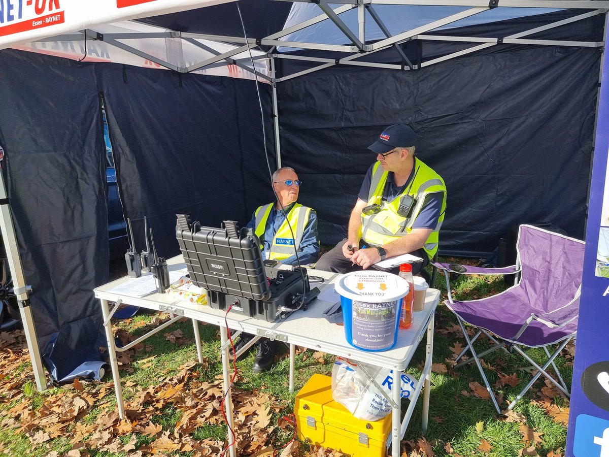 EssexRAYNET's tweet photo. Net Control and our Outstations continuing to pass Safety Communications for the Chelmsford Marathon #rsgb #raynet https://t.co/v8a7HPRFe4