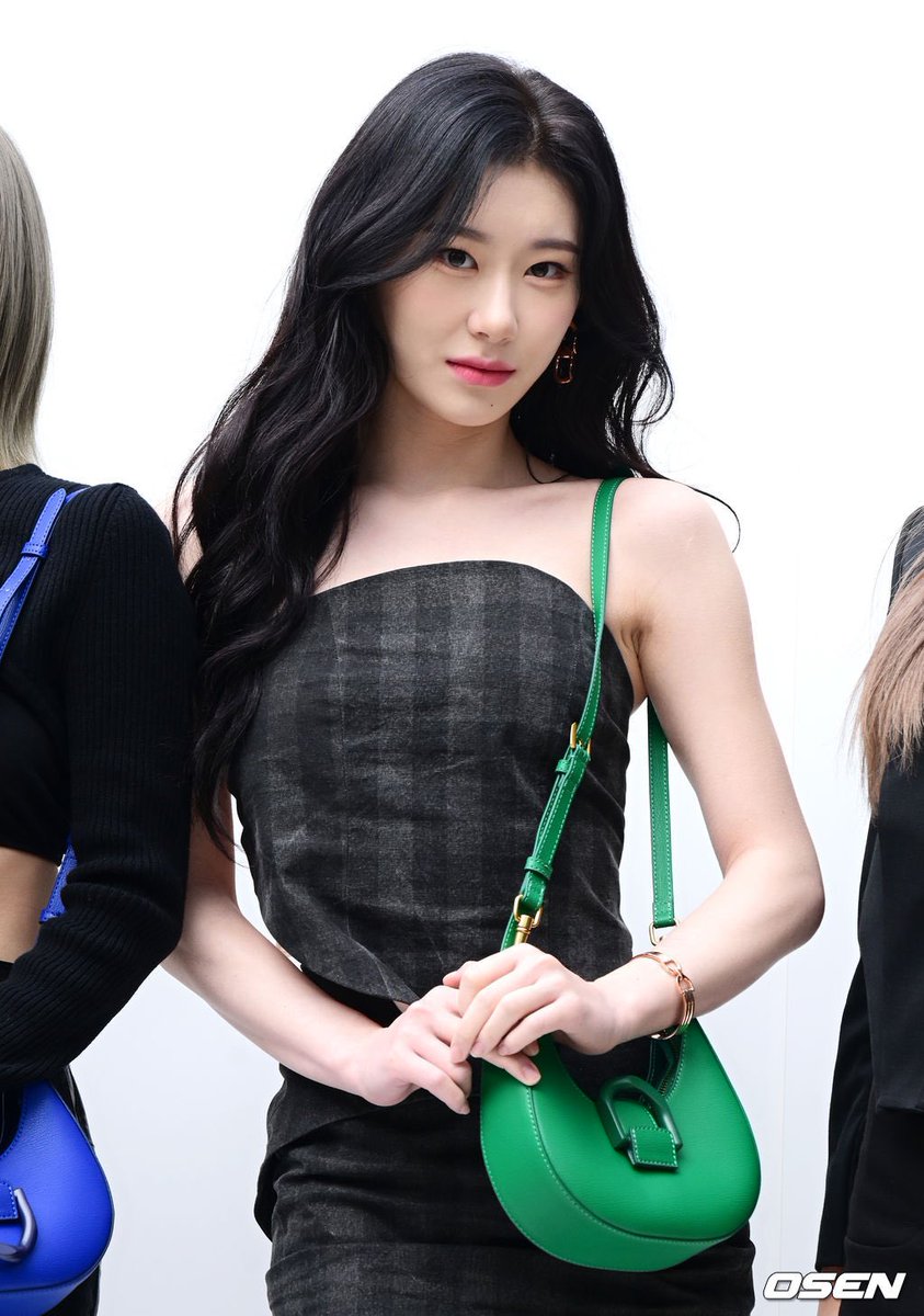 chaernyeong's tweet photo. Even breathaking every day by day, everyone's dream girl who shall bloom her grace in every distinct season and occasion I am. Clad in exquisite splendor sure has always be a way for me to captivate literally anyone's interest, and I will always doing it as much as I want! https://t.co/znRQz3hoQ3