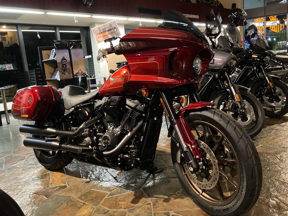 hd_suma's tweet photo. お客様の希少なFXRSTが入荷致しました!色とデザインがなんとも素敵!店頭にて納車の準備をしています!今しばらくお待ちくださいね!
関西唯一の神戸市メガディーラー、ハーレーダビッドソン須磨
#fxrst #エルディアブロ #ハーレー #限定車 #バイク #ハーレーライフ #ハーレーダビッドソン #神戸市 https://t.co/0oig0cFPsc