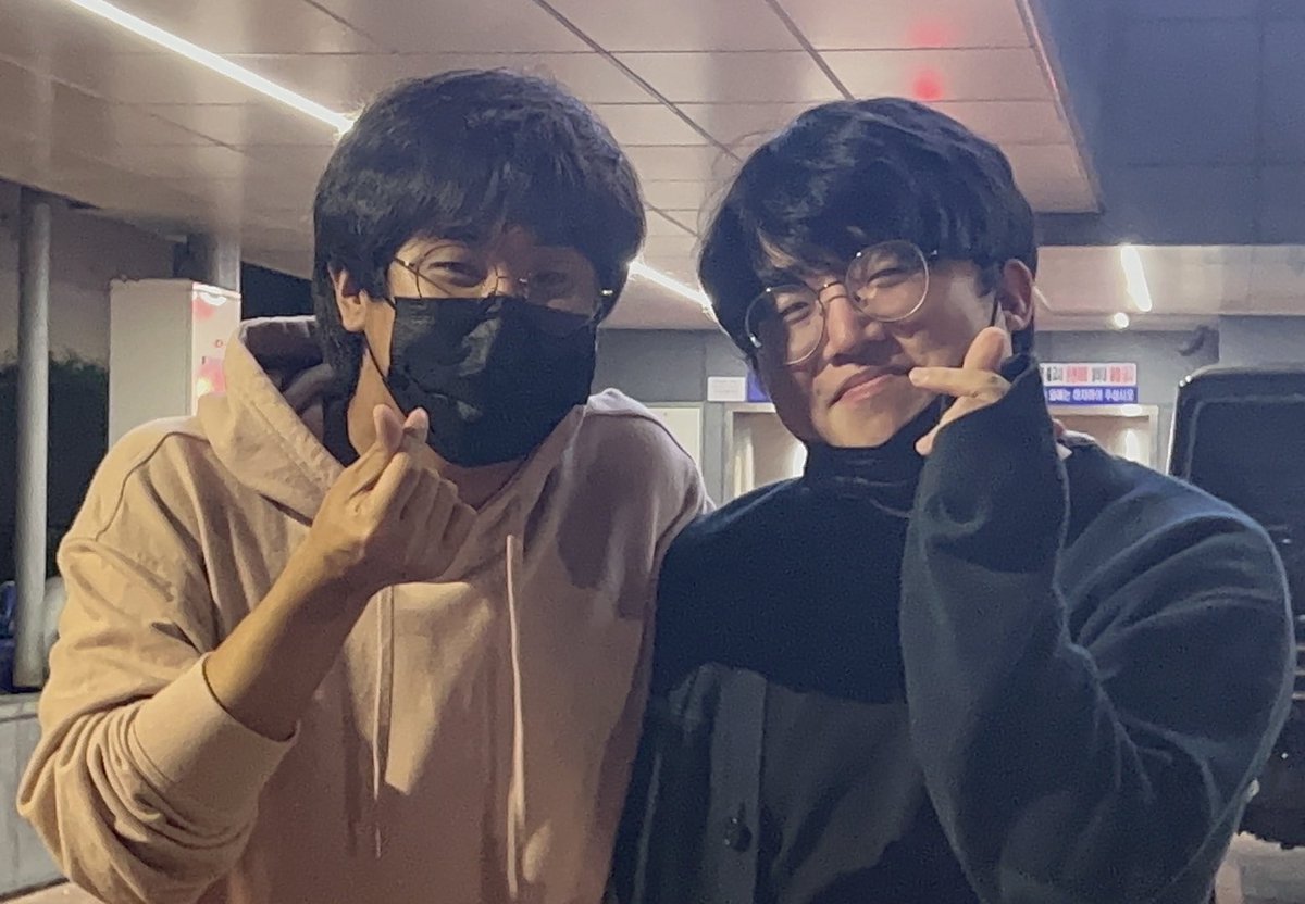 요로롱 tweet media