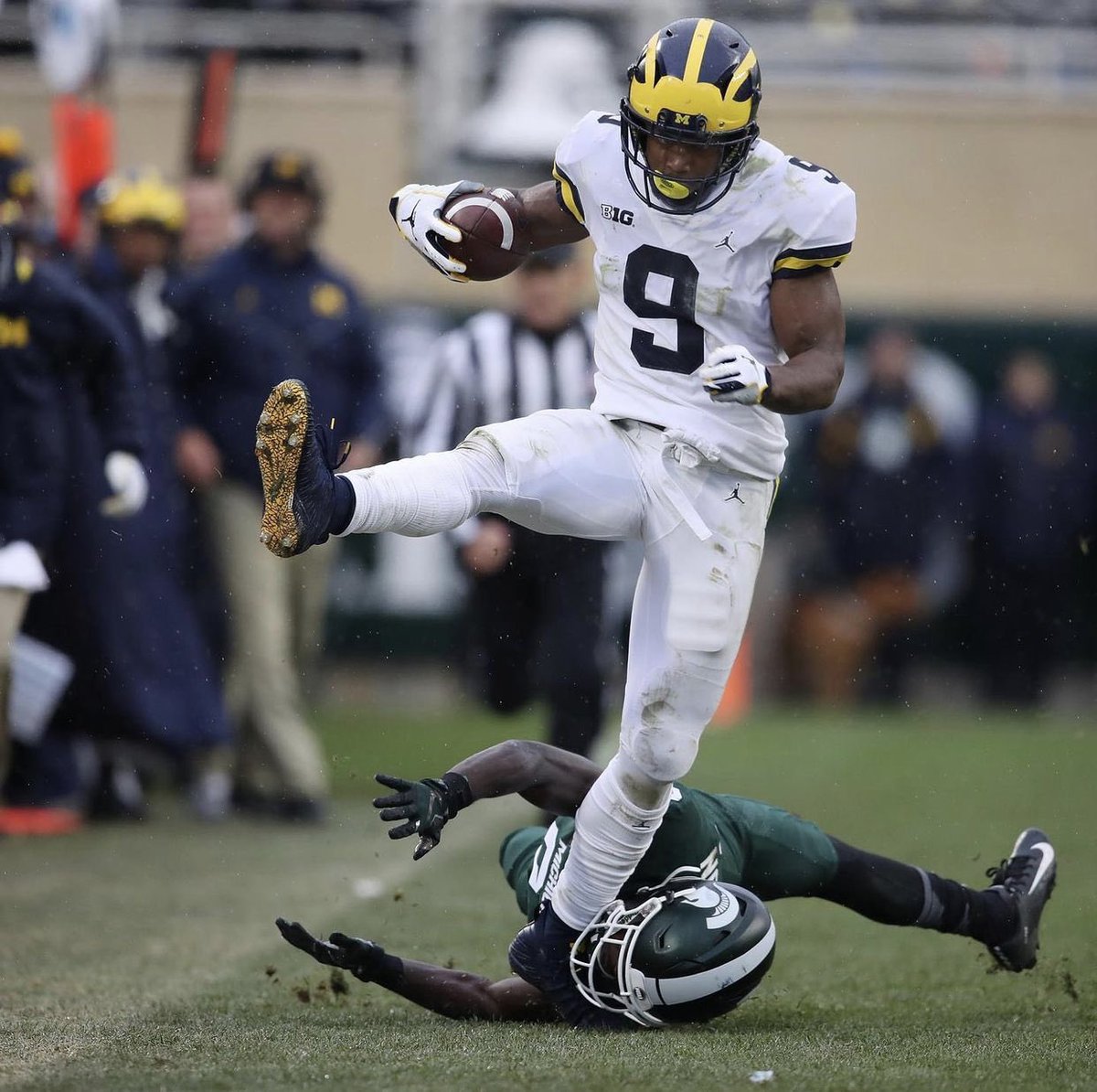 GoBlue_4ever's tweet photo. About to start now!!! Michigan gets 2 weeks to Beat State !!! #GoBlue #HateState #MSUsucks 7-0 #BigTenChamps #BringPaulBack 🔵⚪️🟡〽️#StateSucks #TuckAintComing https://t.co/CKEatnVTJd
