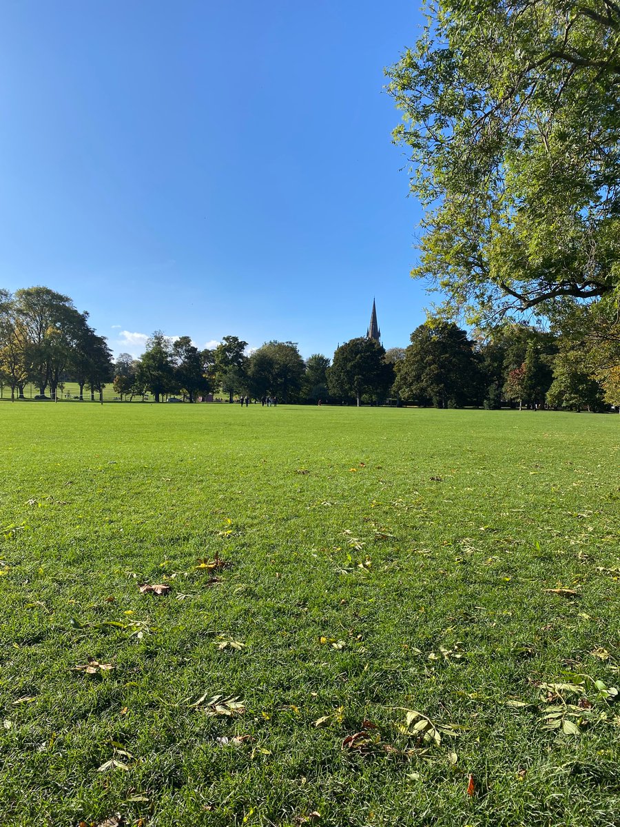 Living in Edinburgh now and the Sunday walks bring me so much joy, it’s always beautiful here