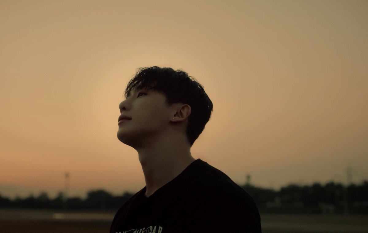 wonhosgalaxies's tweet photo. @official__wonho I’m so proud of you 🥹 I hope you stay happy and healthy and that we will meet one day 

#원호 #WONHO  
#Dont_Regret #On_On
@official__wonho https://t.co/gIzaU16QPi